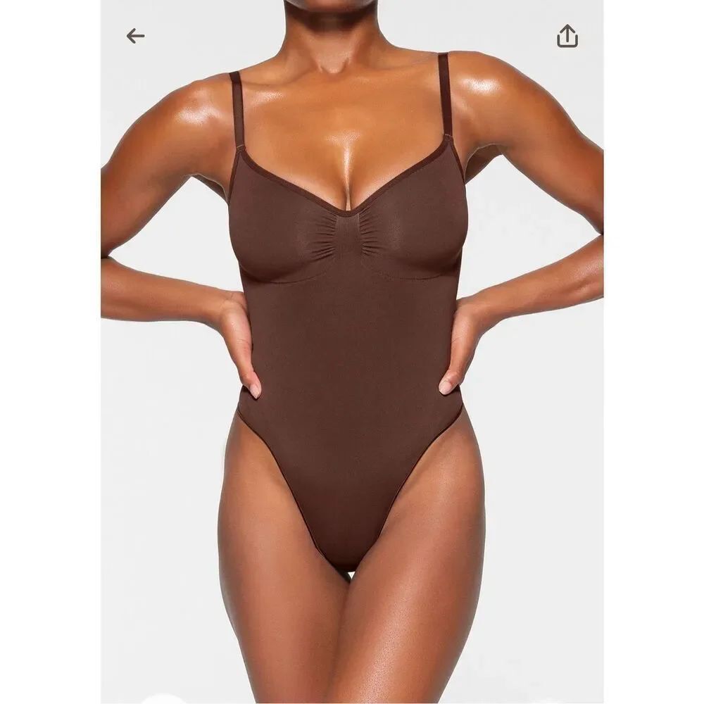 NWOT Skims Sculpt Bodysuit